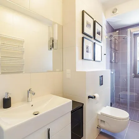 Executive With Sauna By Grand