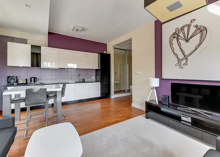 Executive With Sauna By Grand Apartment *